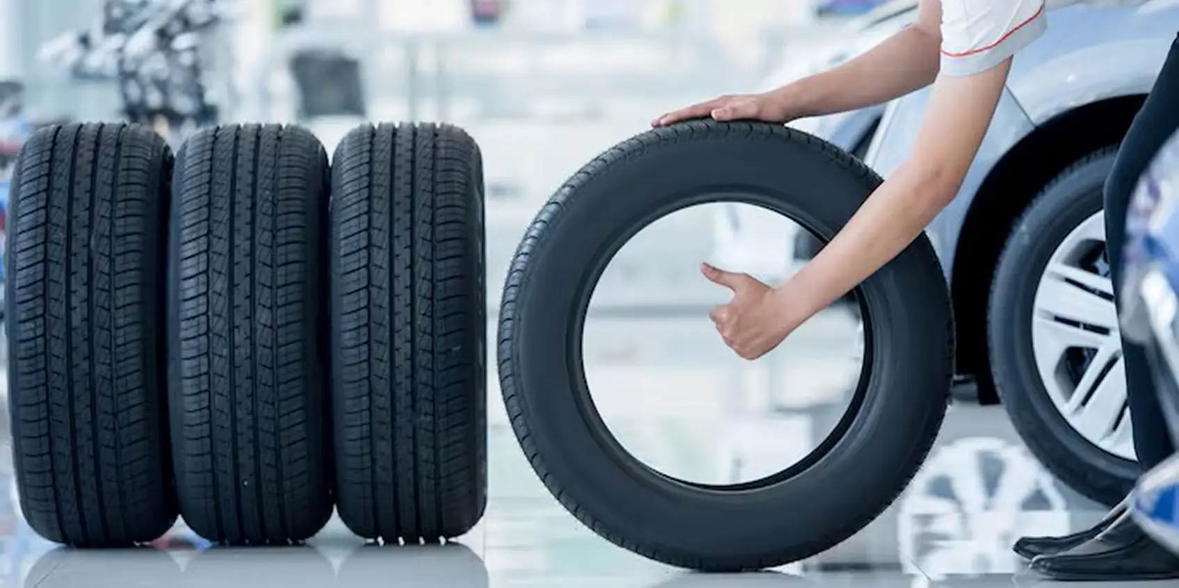 Performance Tyres vs Regular Tyres: What’s the Difference?